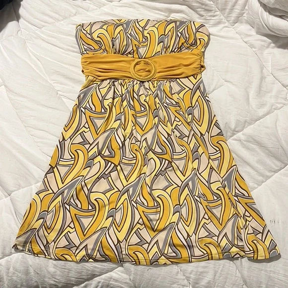 TWENTY ONE Vintage Yellow Strapless Dress!! - Picture 3 of 7